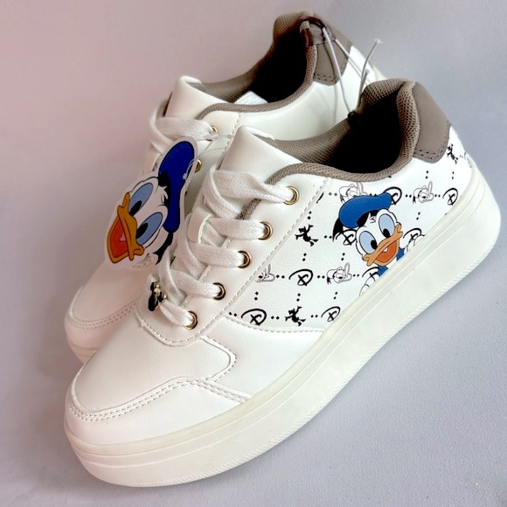 🆕 Disney Donald Duck Women’s Ltd Edition Luxury-Style Sneakers w/Gold Accents